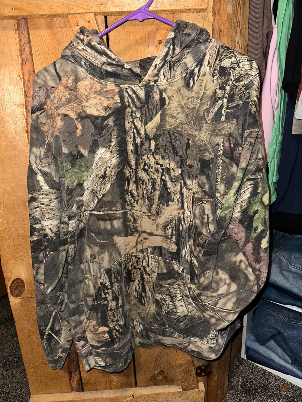 Mossy Oak Men's Woodland Camo Hooded Sweatshirt